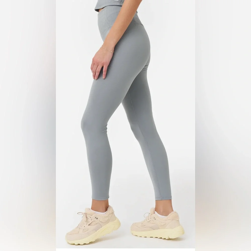 Vuori Lux Rib Studio Legging NWT - Picture 2 of 5